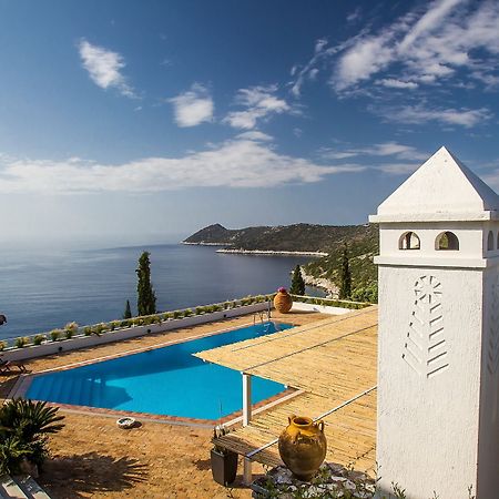 Villa Artisti Marathon Екстериор снимка